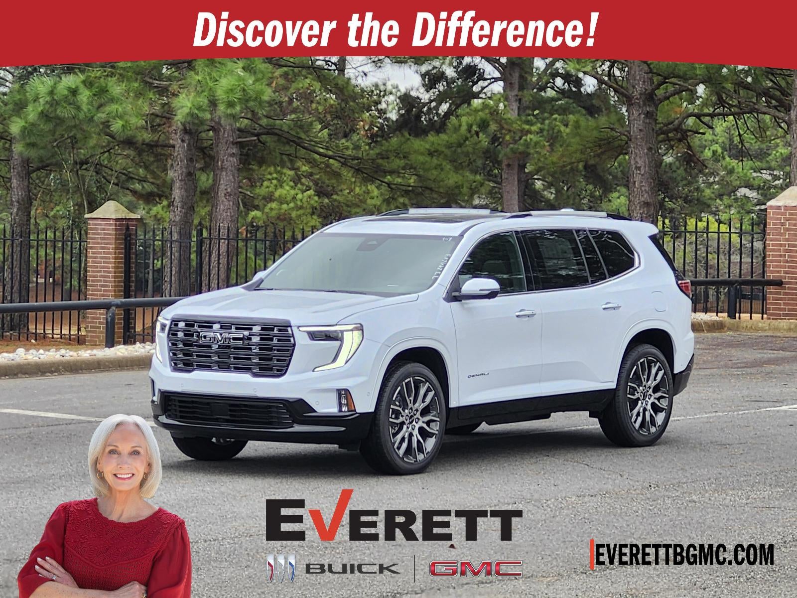2026 GMC Acadia FWD Denali Ultimate in Glacier White Tricoat — front three-quarter view