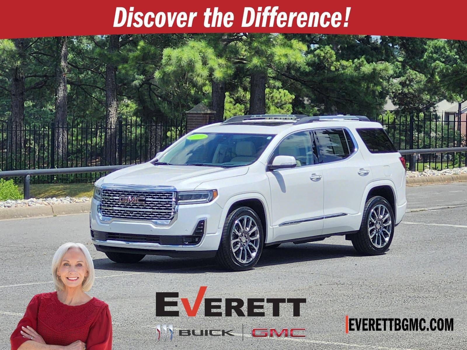 2020 GMC Acadia Denali in White Frost Tricoat — front three-quarter view