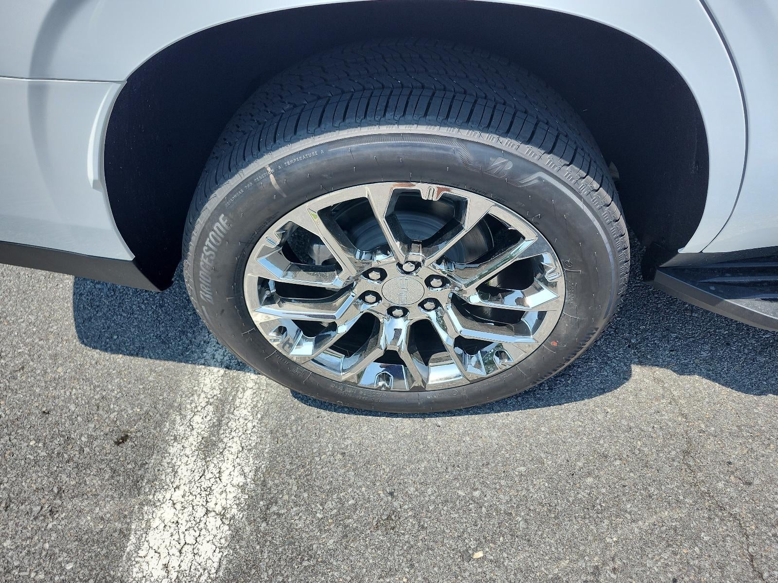 2026 GMC Yukon — detail view