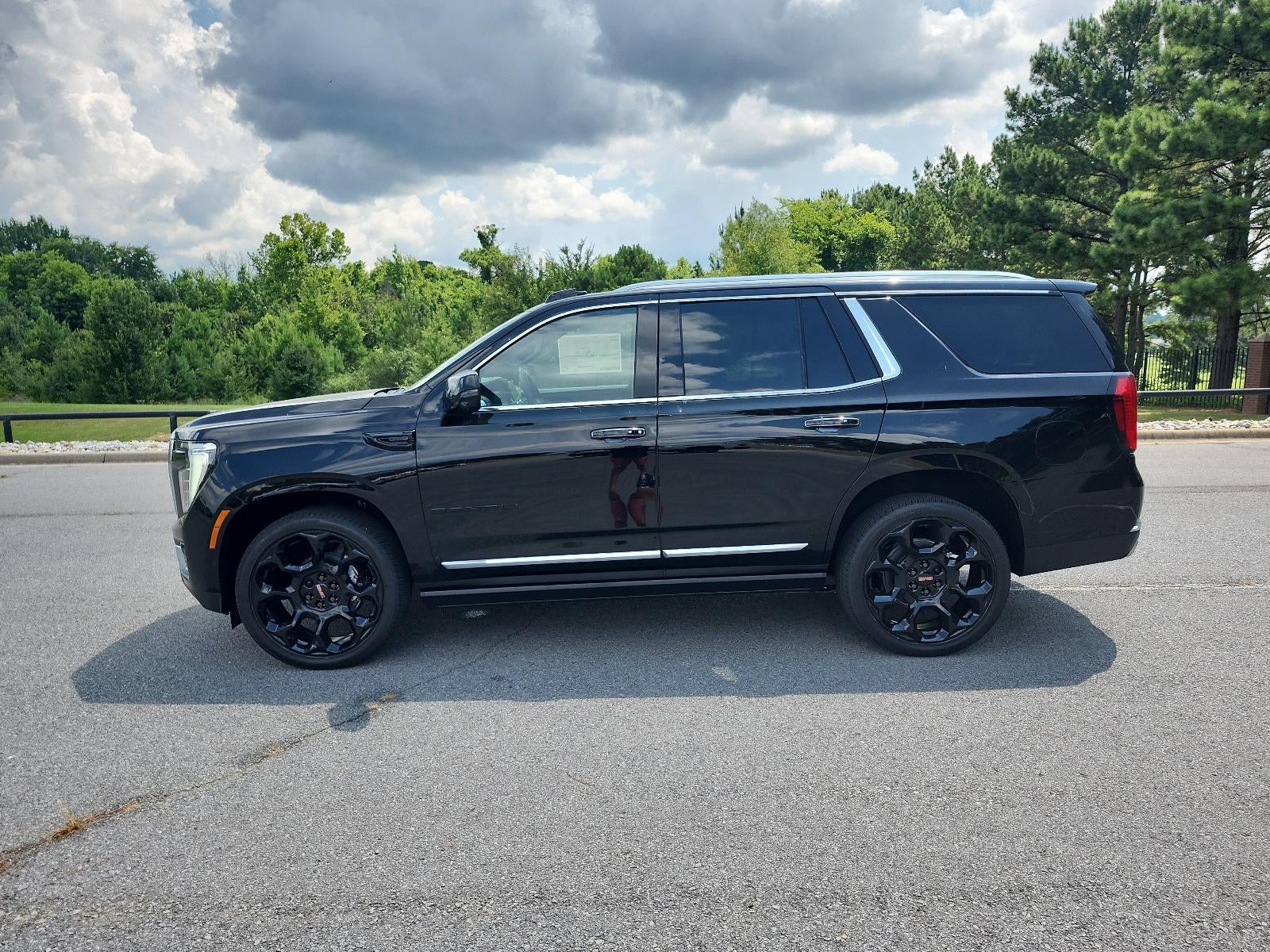 2026 GMC Yukon — side profile view