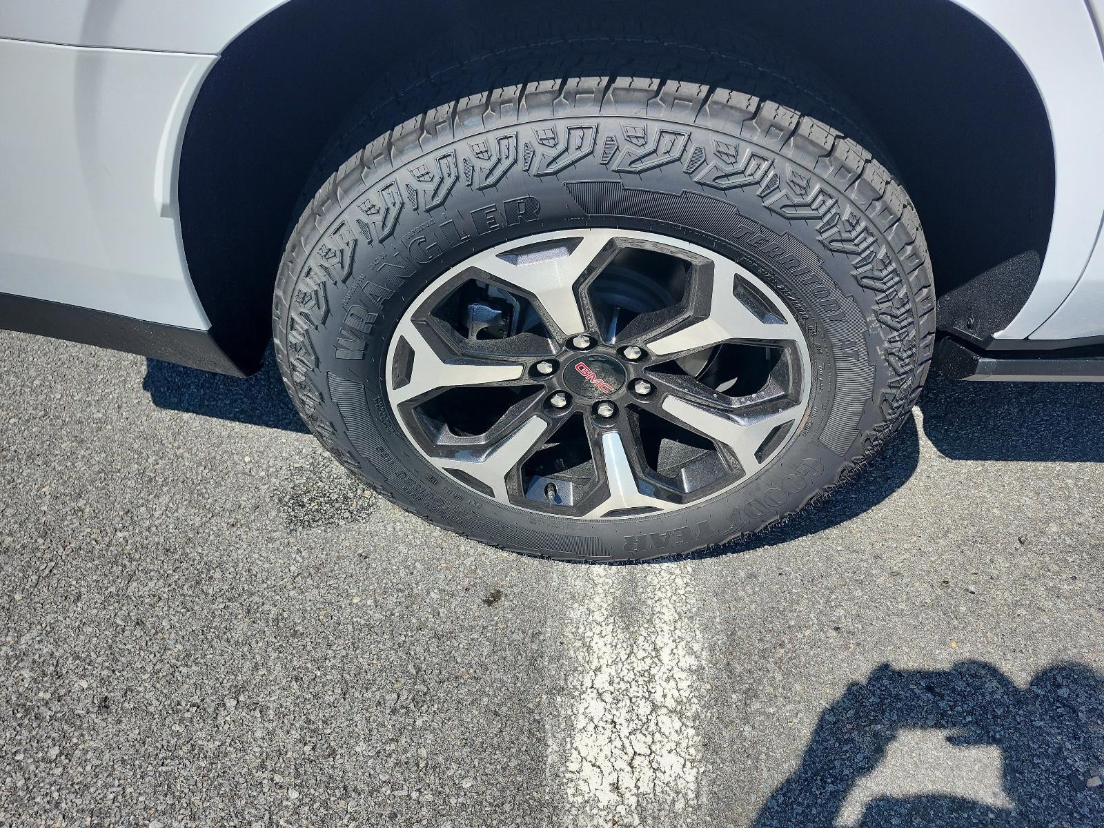 2026 GMC Yukon — detail view