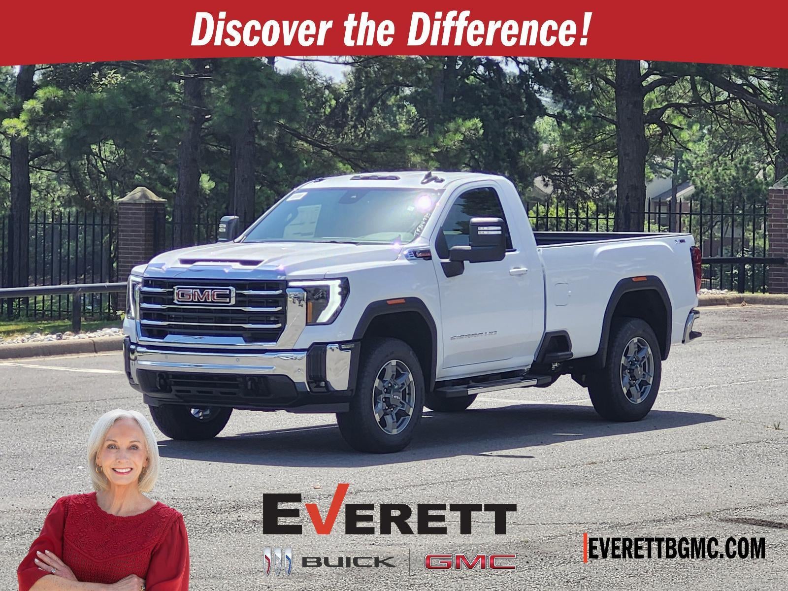 2026 GMC Sierra 2500 HD Regular Cab Long Box 4-Wheel Drive SLE in Summit White — front three-quarter view