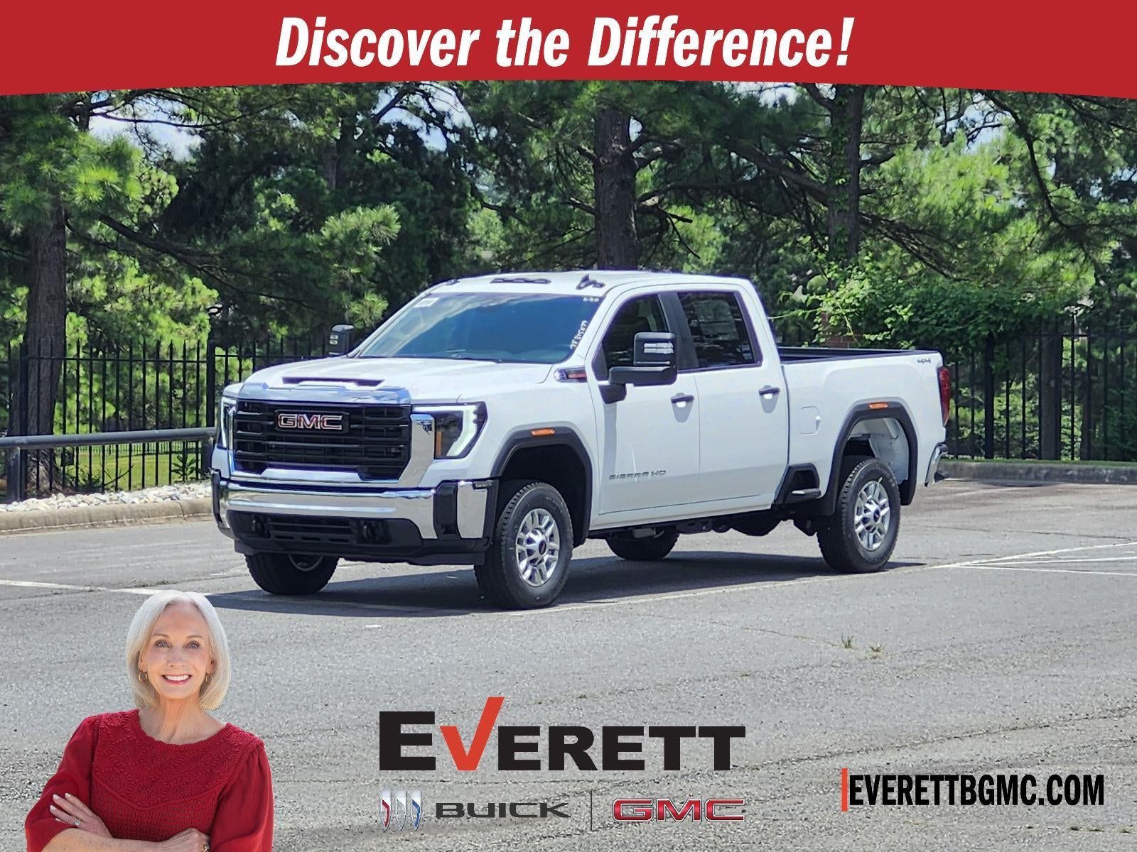 2026 GMC Sierra 2500 HD Crew Cab Standard Box 4-Wheel Drive Pro in Summit White — front three-quarter view