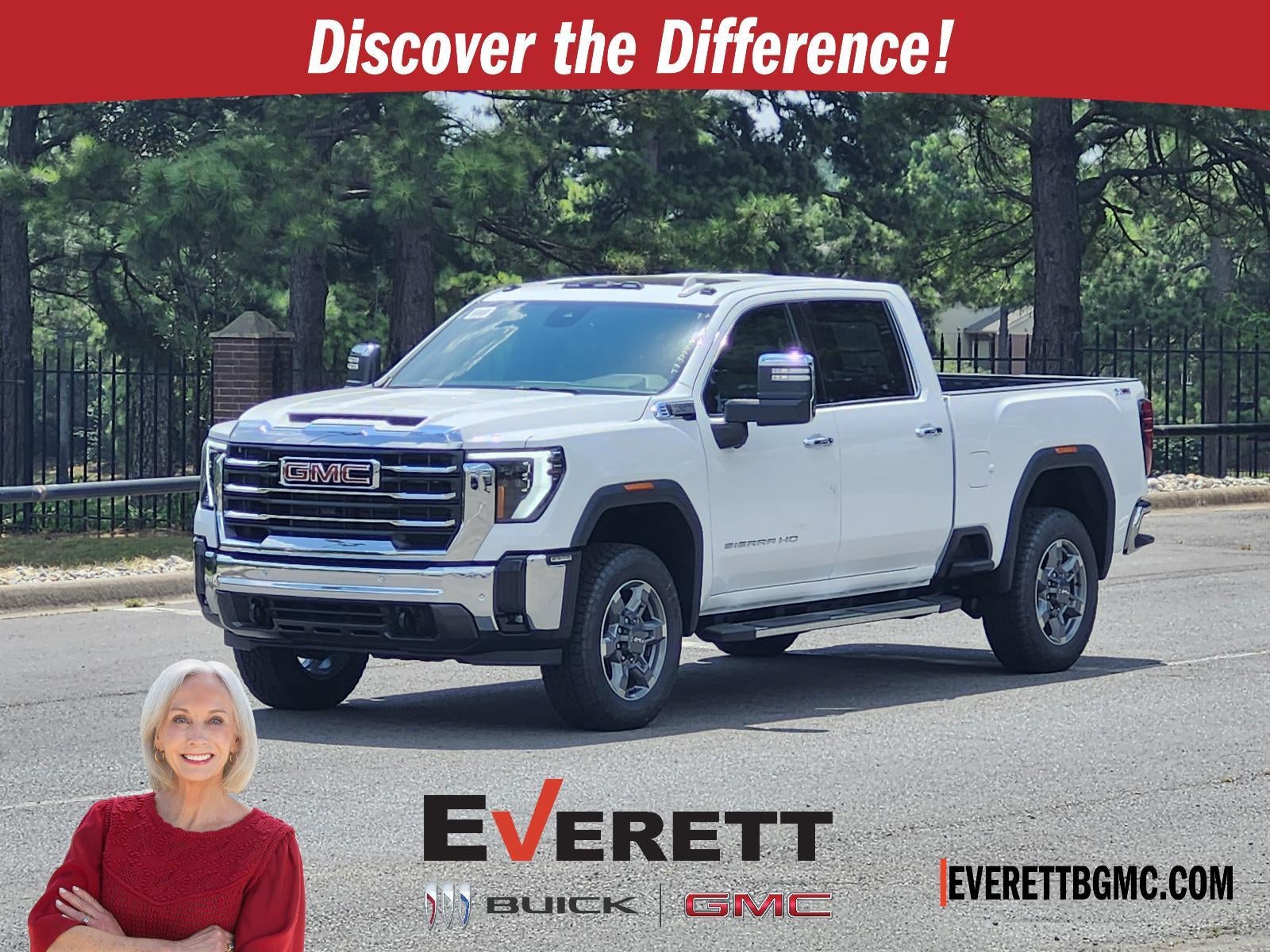 2026 GMC Sierra 2500 HD Crew Cab Standard Box 4-Wheel Drive SLT in Summit White — front three-quarter view