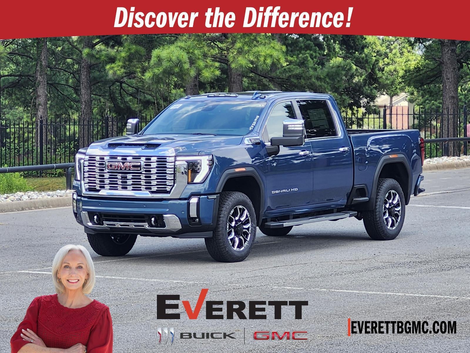 2026 GMC Sierra 2500 HD Crew Cab Standard Box 4-Wheel Drive Denali in Downpour Metallic — front three-quarter view