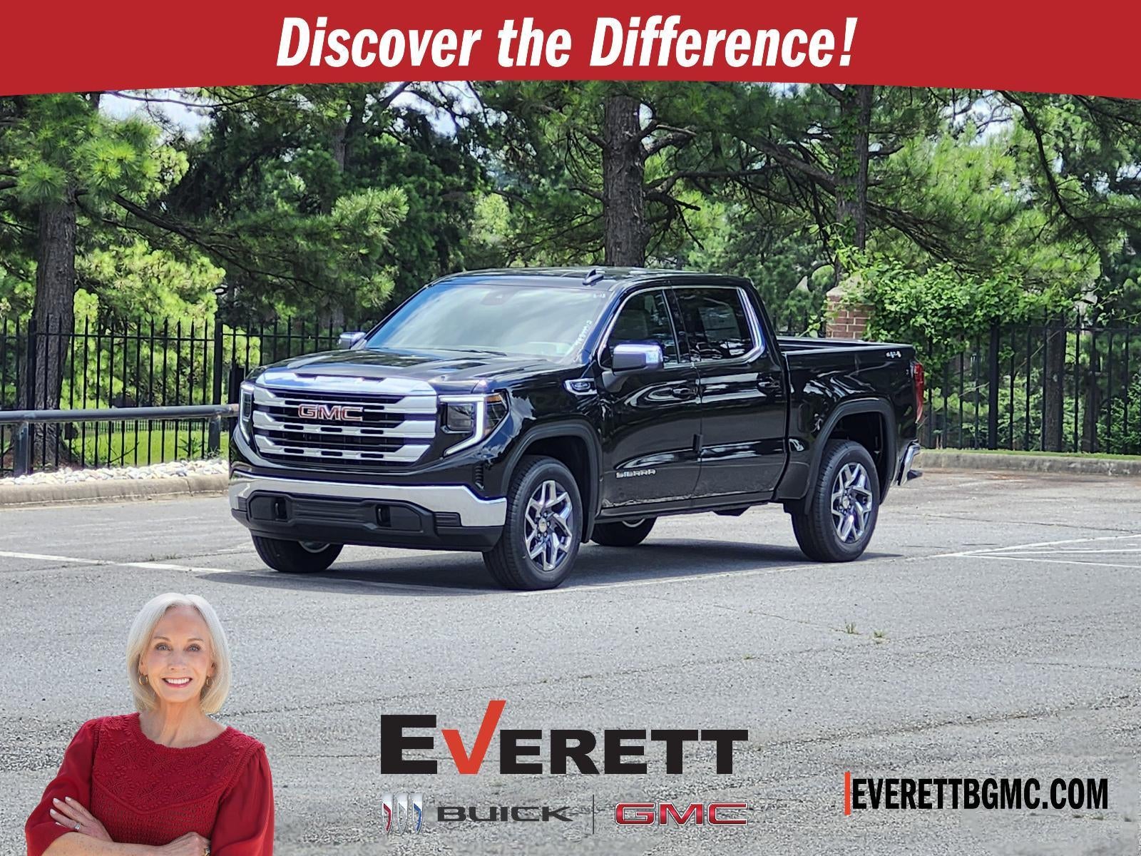 2026 GMC Sierra 1500 Crew Cab Short Box 4-Wheel Drive SLE in Onyx Black — front three-quarter view