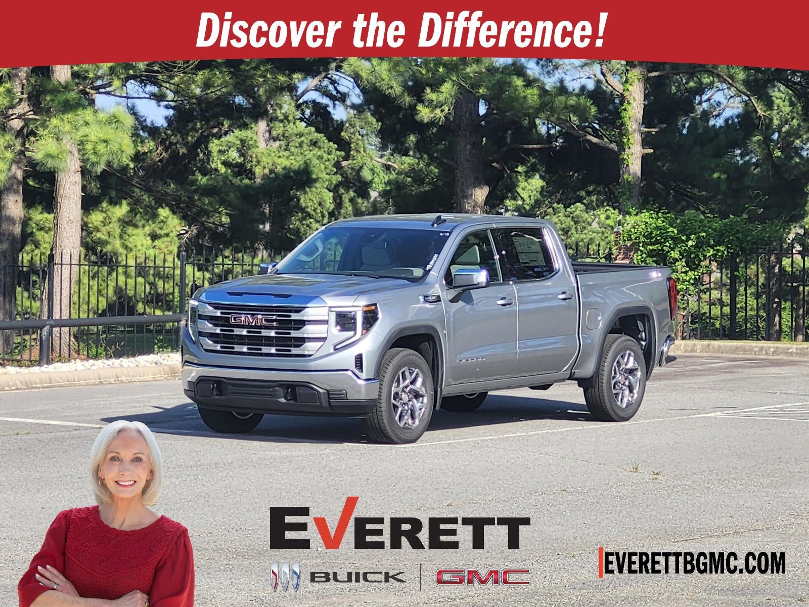 2026 GMC Sierra 1500 Crew Cab Short Box 4-Wheel Drive SLE in Sterling Metallic — front three-quarter view