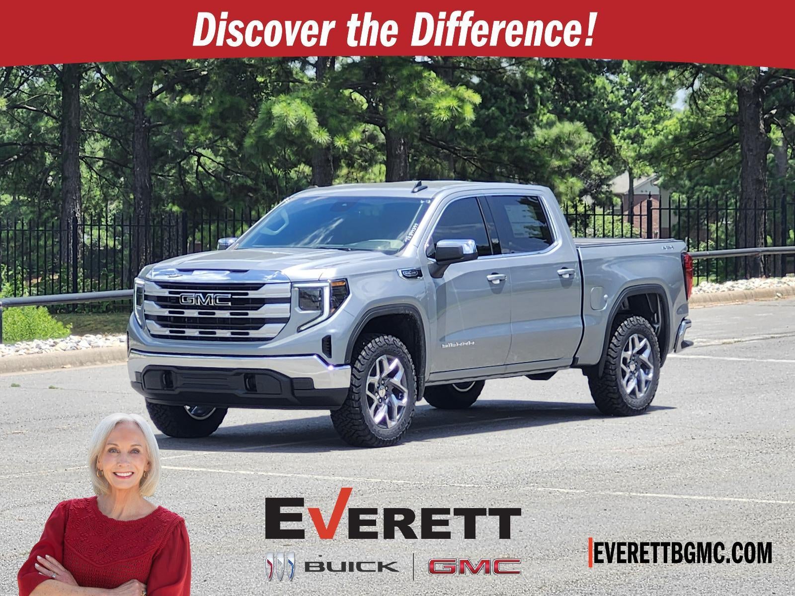 2026 GMC Sierra 1500 Crew Cab Short Box 4-Wheel Drive SLE in Sterling Metallic — front three-quarter view