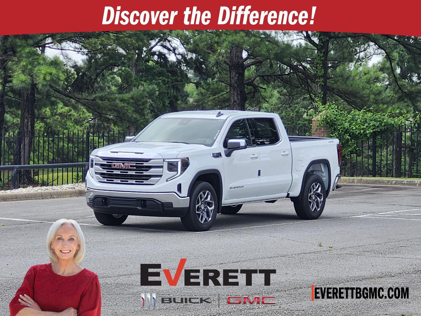 2026 GMC Sierra 1500 Crew Cab Short Box 4-Wheel Drive SLE in Summit White — front three-quarter view