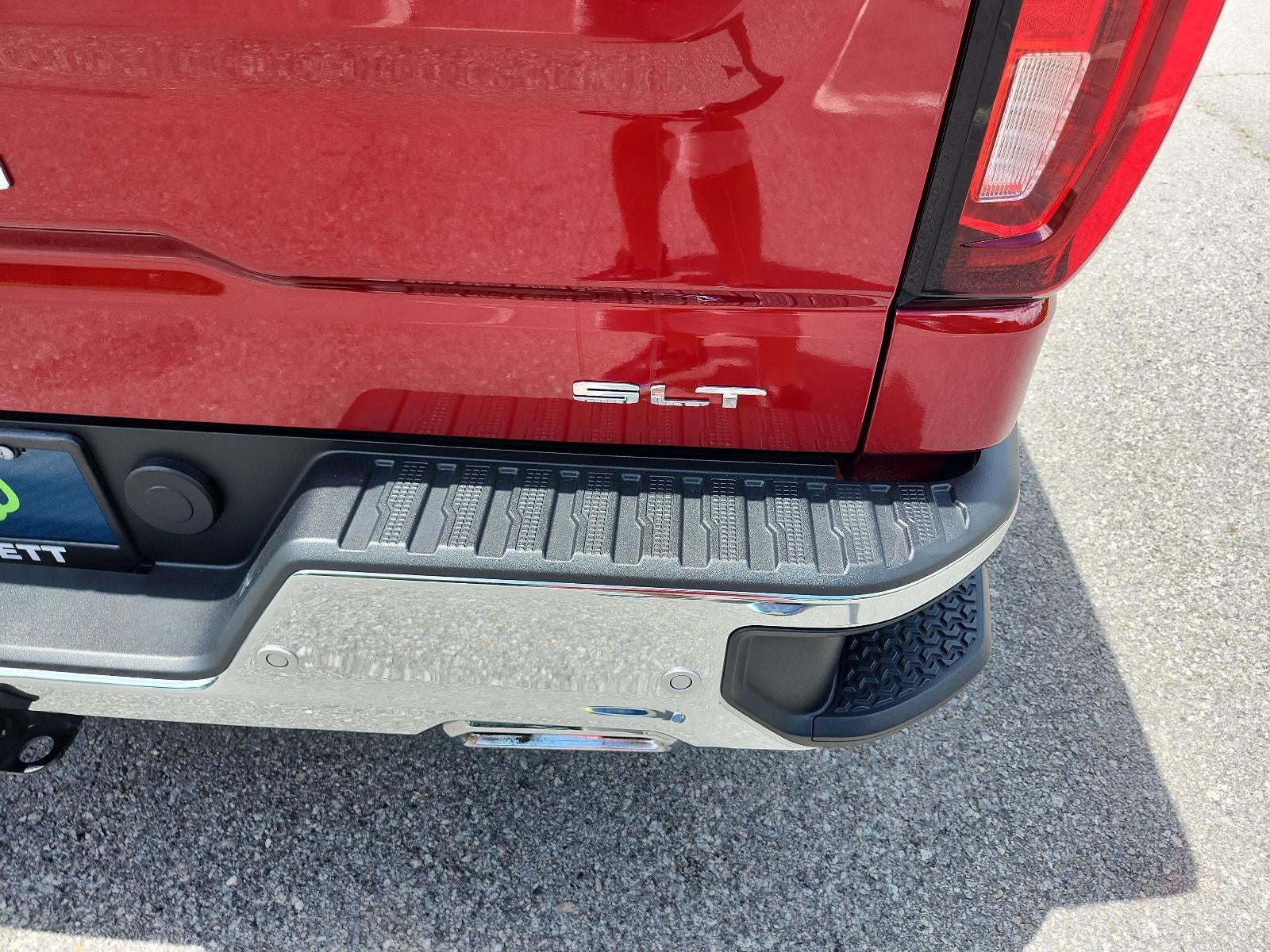 2024 GMC Sierra 1500 — detail view