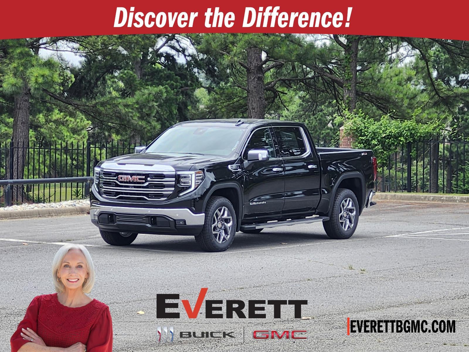 2026 GMC Sierra 1500 Crew Cab Short Box 4-Wheel Drive SLT in Onyx Black — front three-quarter view