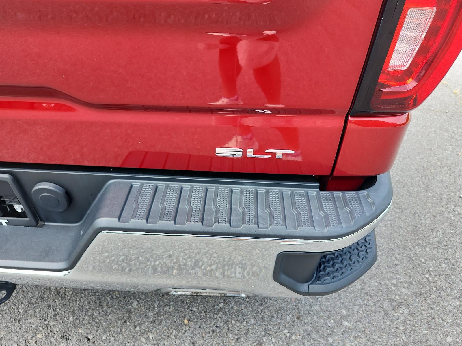 2022 GMC Sierra 1500 — detail view
