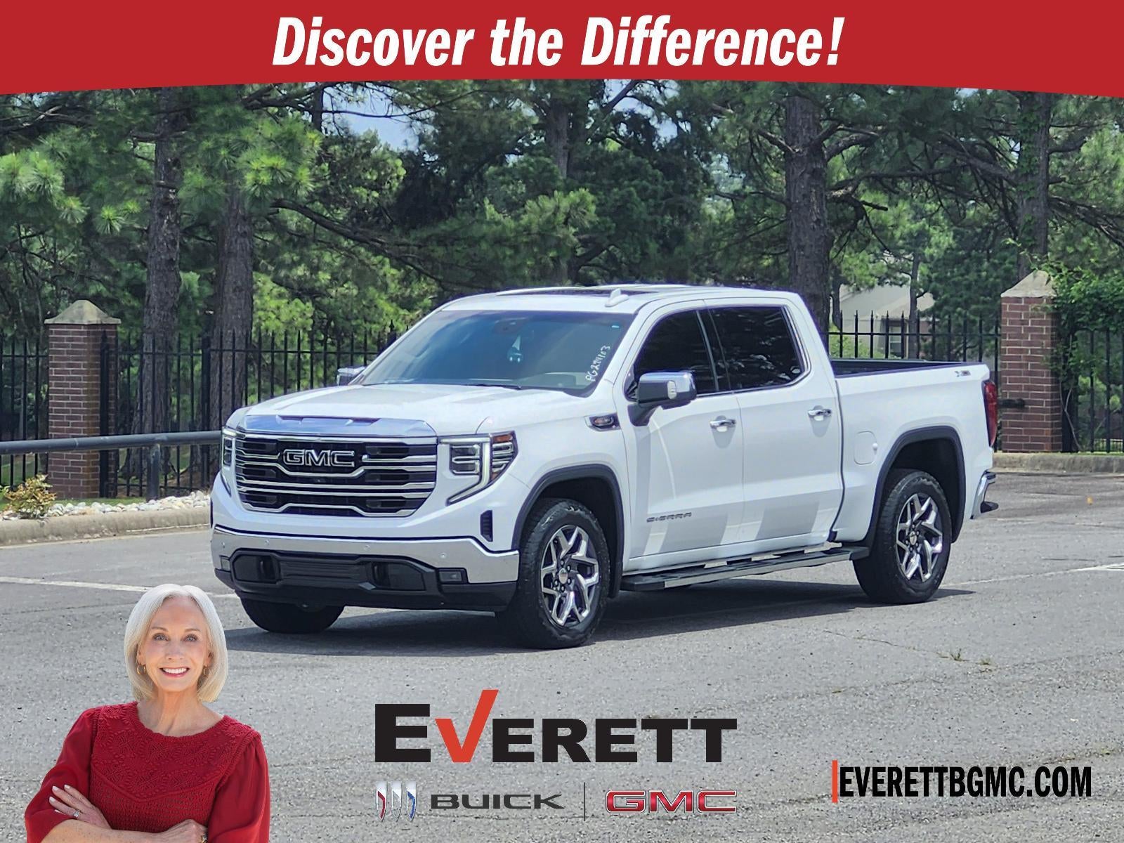 2023 GMC Sierra 1500 SLT in Summit White — front three-quarter view