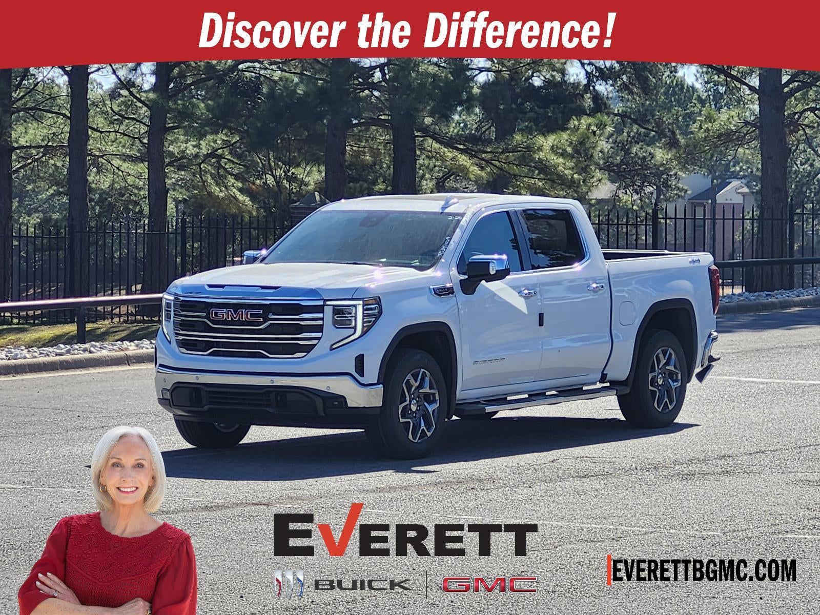 2026 GMC Sierra 1500 Crew Cab Short Box 4-Wheel Drive SLT in Summit White — front three-quarter view