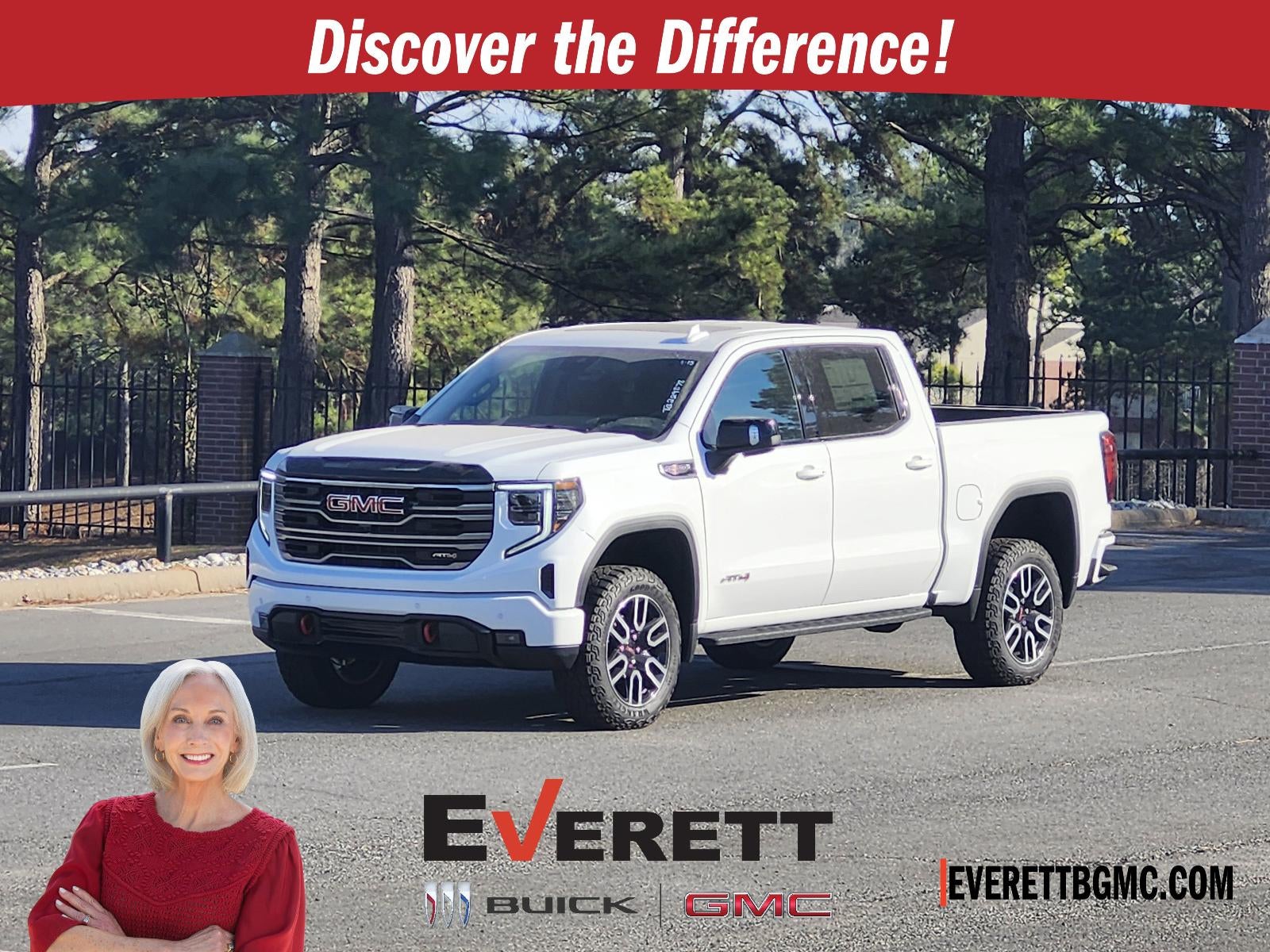 2026 GMC Sierra 1500 Crew Cab Short Box 4-Wheel Drive AT4 in Summit White — front three-quarter view