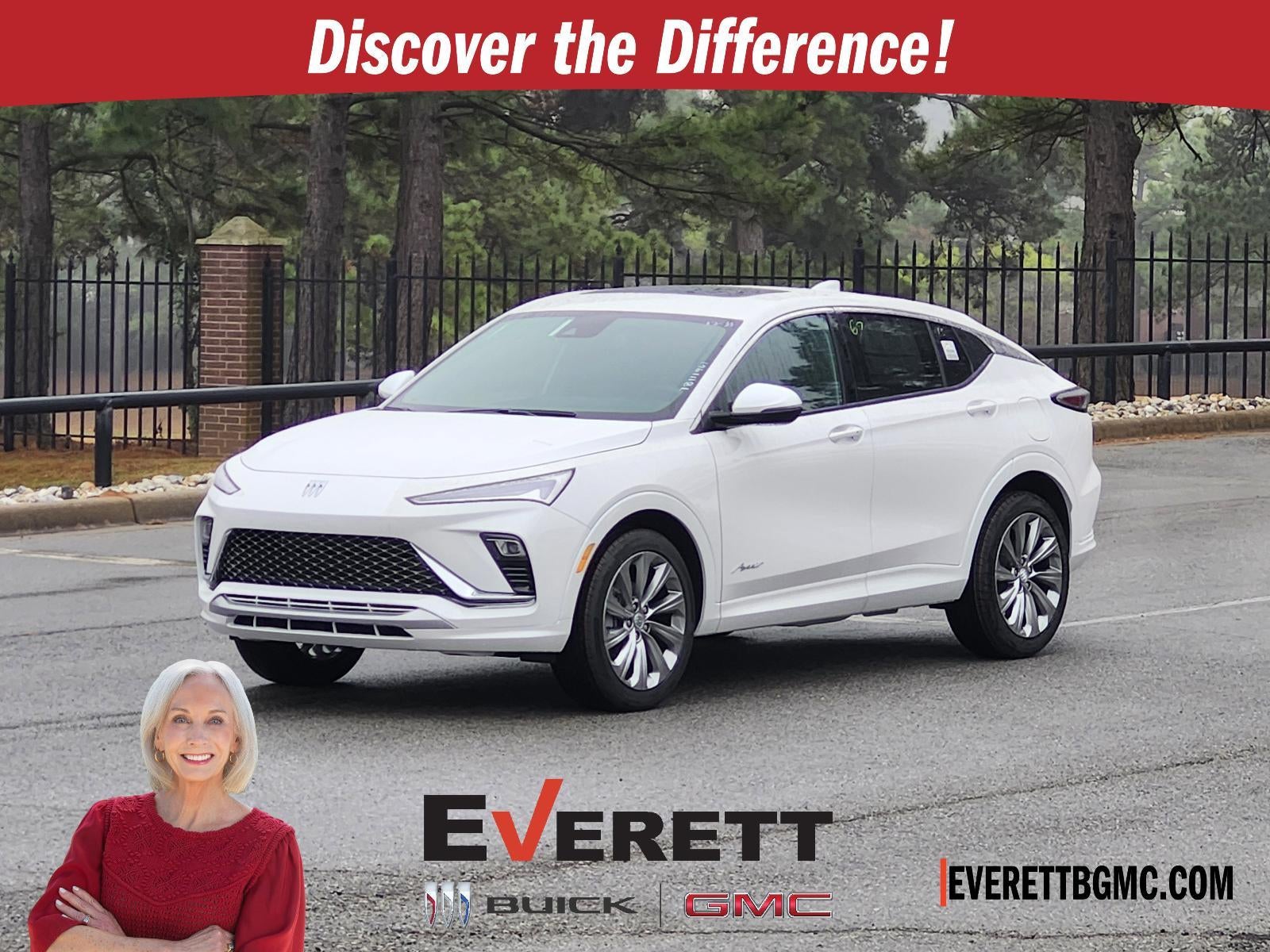 2026 Buick Envista FWD 4dr Avenir in White Frost Tricoat — front three-quarter view