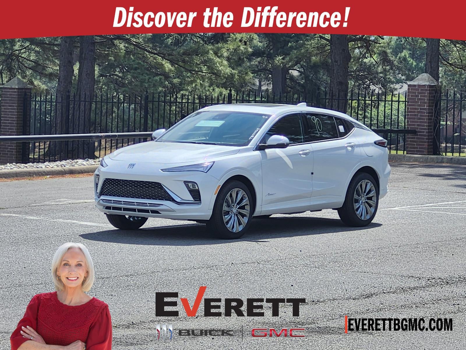 2026 Buick Envista FWD 4dr Avenir in White Frost Tricoat — front three-quarter view